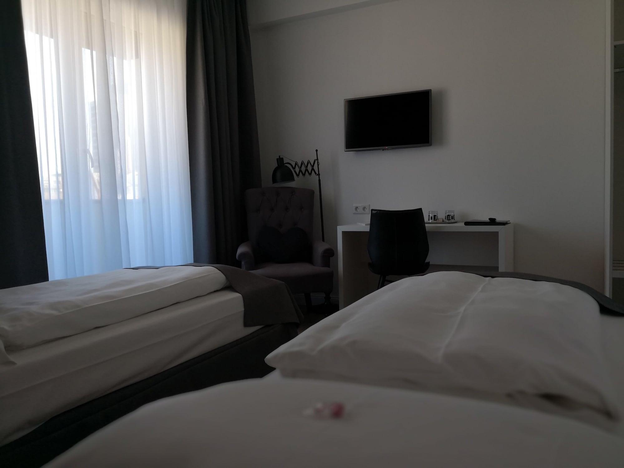 Hotel Lindenhof Dusseldorf Ngoại thất bức ảnh