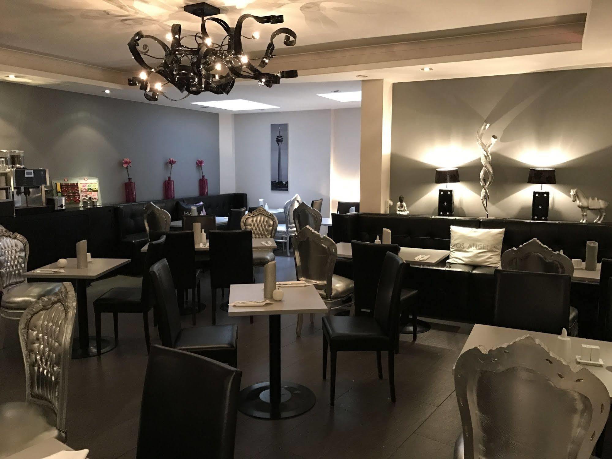 Hotel Lindenhof Dusseldorf Ngoại thất bức ảnh